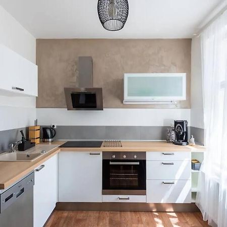 2 Bedrooms Apt Near Wenceslas Sq ปราก ภายนอก รูปภาพ