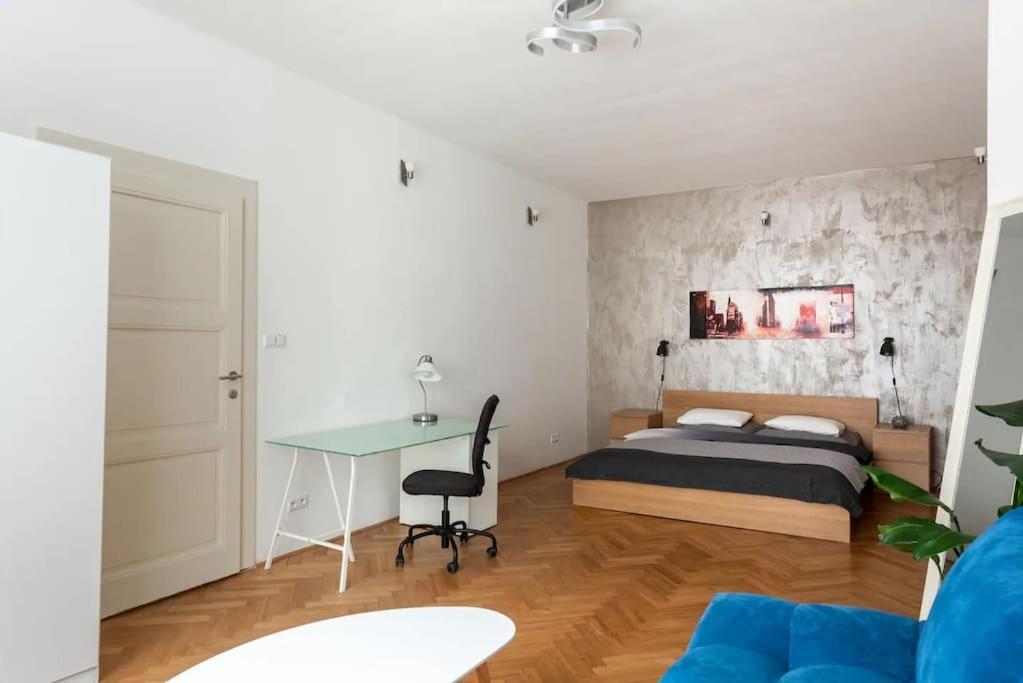 2 Bedrooms Apt Near Wenceslas Sq ปราก ภายนอก รูปภาพ